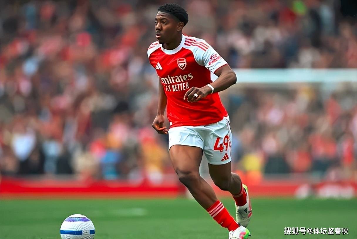卢克肖接班人浮现！曼联锁定阿森纳全能后卫，枪手或为平账放人